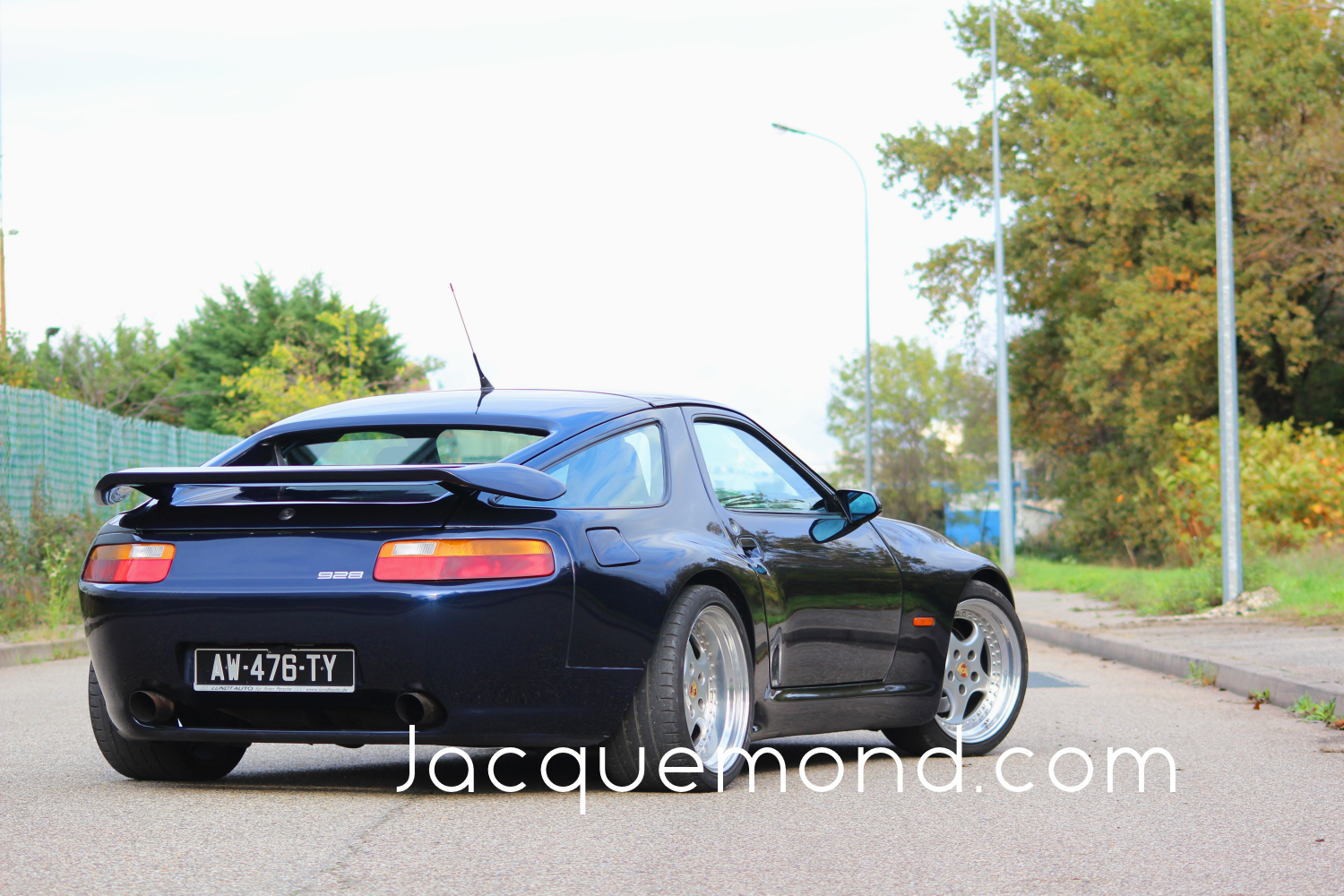 ULTRA X wide body kit for Porsche 928 by Jacquemond