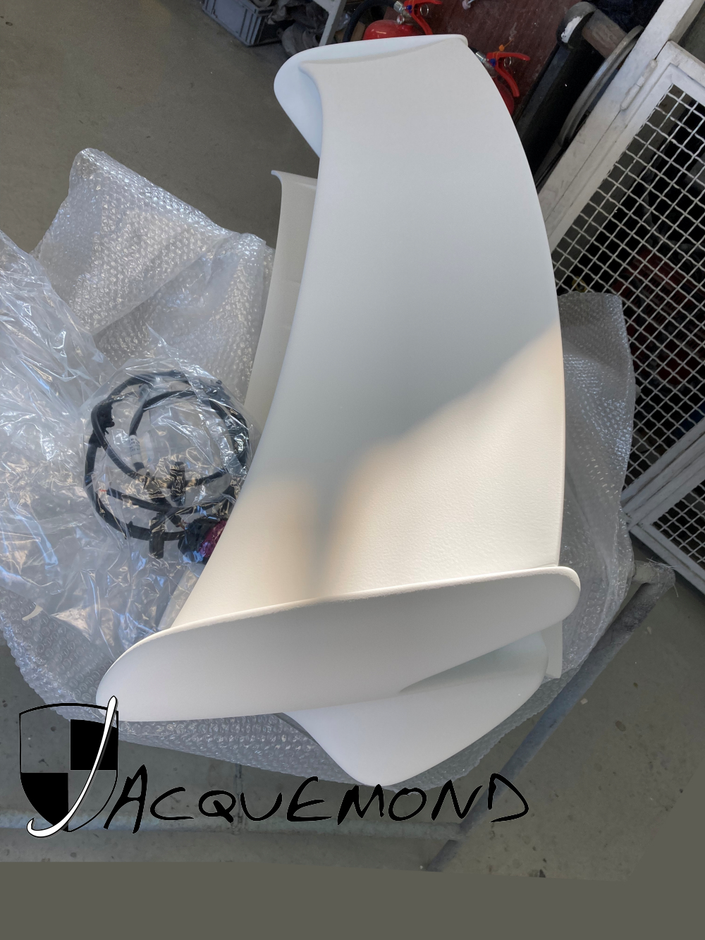 997GT3 Evocation rear wing hood by Jacquemond
