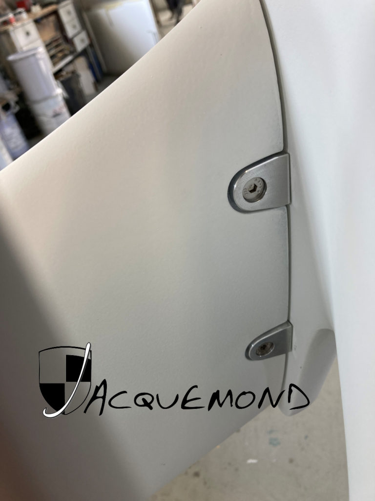 997GT3 Evocation rear wing hood by Jacquemond